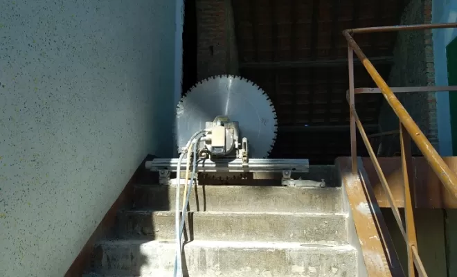 Sciage d'un escalier ( CHATELLERAULT 86 ) Vienne, SCICAB